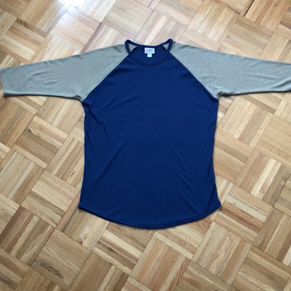 ⭐️2for$10⭐️LuLaRoe Top